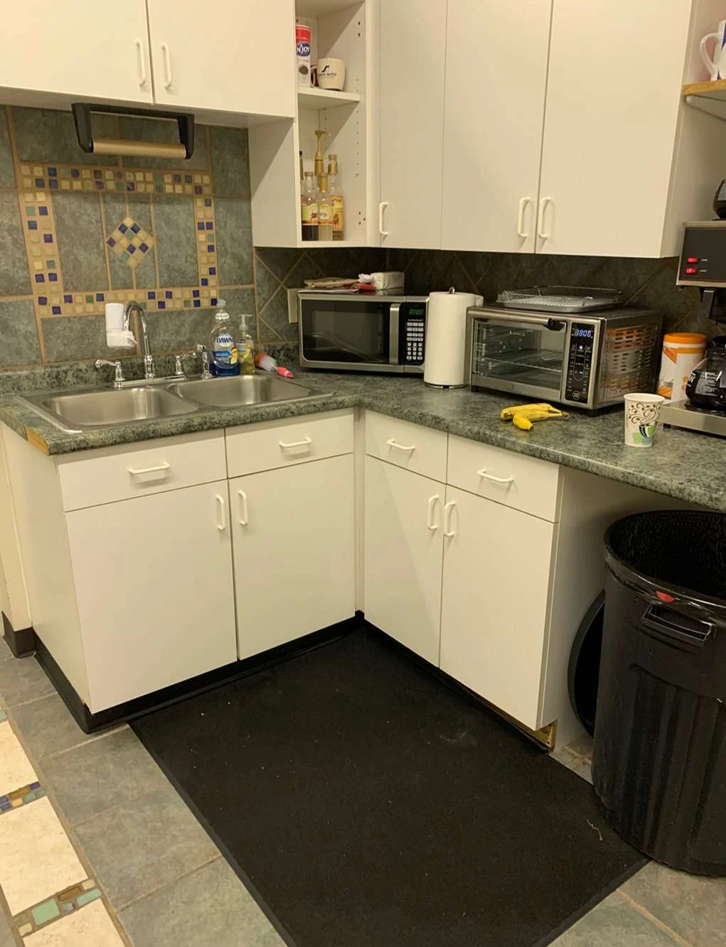 Kitchenette at 251 S. State Road 135, from source flyer